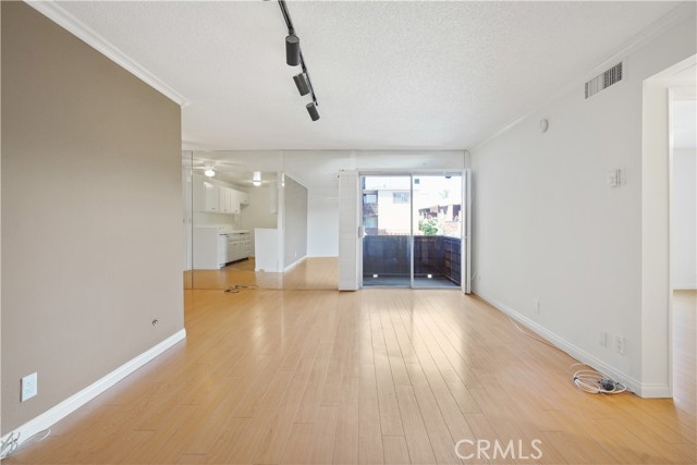 1 Bed Home for Sale in Encino, California