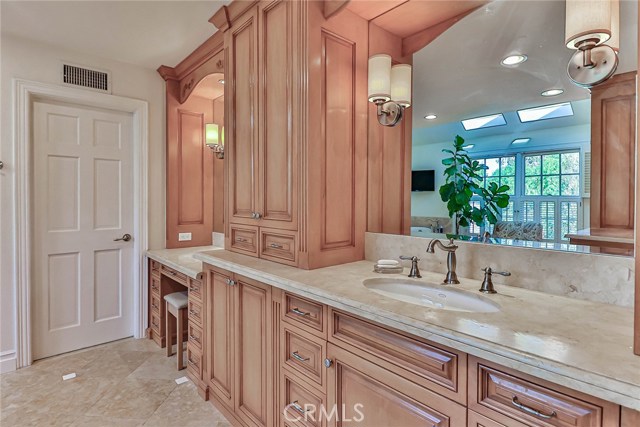 5 Bed Home for Sale in Westlake Village, California