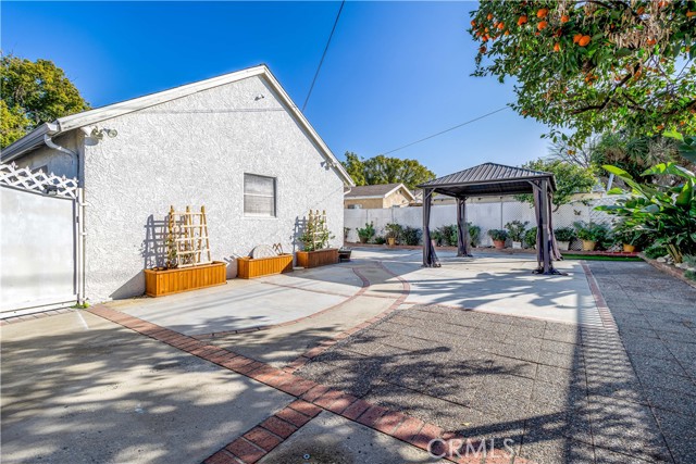 3 Bed Home for Sale in Burbank, California