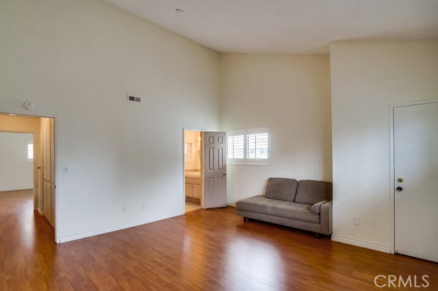511 Meyer Lane, Redondo Beach, California 90278, 2 Bedrooms Bedrooms, ,1 BathroomBathrooms,Residential,Sold,Meyer,SR19152938
