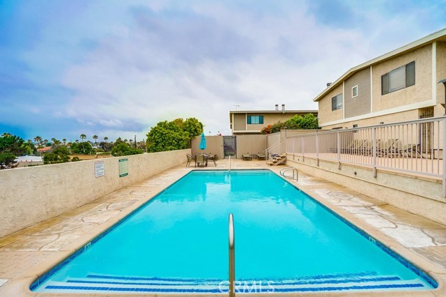 511 Meyer Lane, Redondo Beach, California 90278, 2 Bedrooms Bedrooms, ,1 BathroomBathrooms,Residential,Sold,Meyer,SR19152938