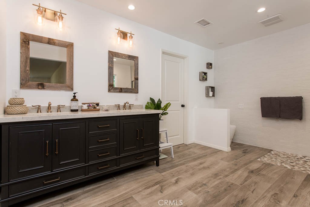 Photo for 6263 Mclaren Avenue, Woodland Hills, CA 91367 - Listing #SR-19274240 6263 Mclaren Avenue, Woodland Hills, CA 91367