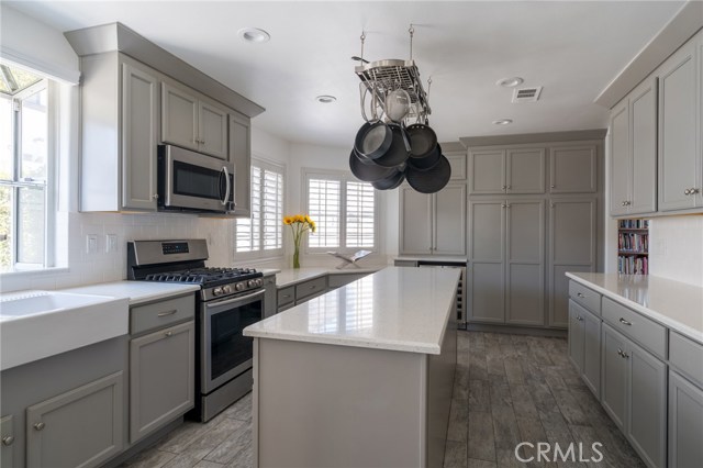 2213 Robinson Street, Redondo Beach, California 90278, 3 Bedrooms Bedrooms, ,3 BathroomsBathrooms,Residential,Sold,Robinson,SR20031443
