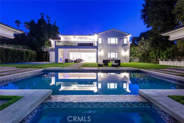 5 Bed Home for Sale in Encino, California