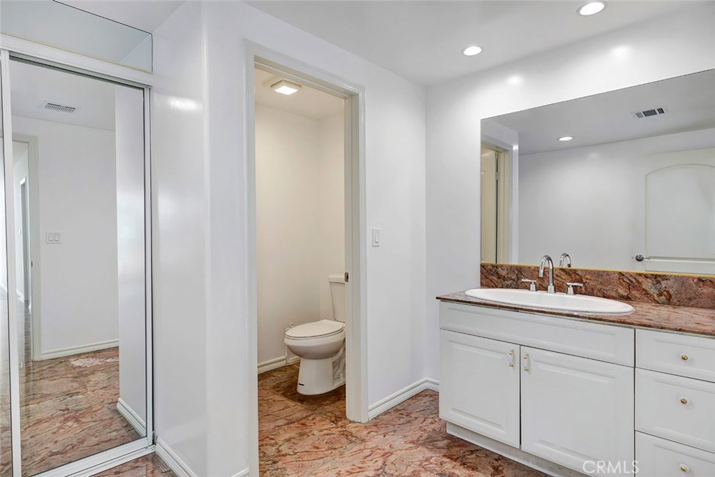 Photo for 648 ROBIN GLEN Drive, Glendale, CA 91202 - Listing #SR-19227329 648 ROBIN GLEN Drive, Glendale, CA 91202