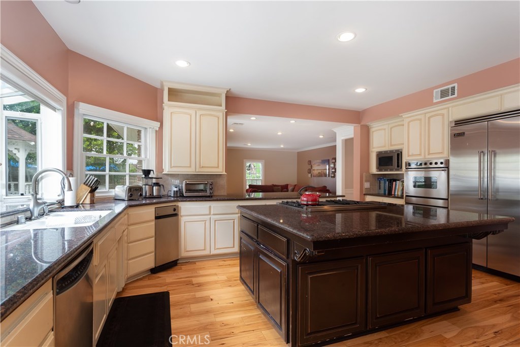Photo for 4733 Westchester Drive, Woodland Hills, CA 91364 - Listing #SR-19233022 4733 Westchester Drive, Woodland Hills, CA 91364