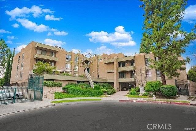 2 Bed Home for Sale in Granada Hills, California