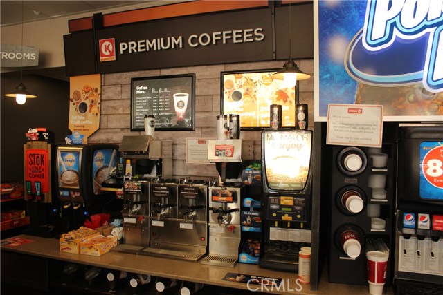 White, 93304, ,Commercial,For Sale,White,SR20204231