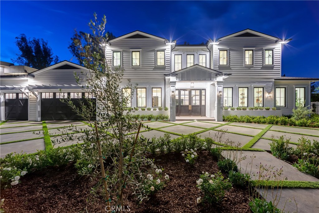 Photo of 17405 CUMPSTON STREET, Encino, CA 91316