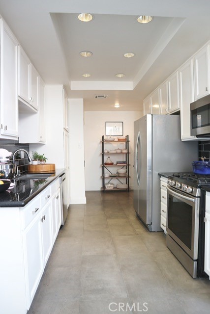 2 Bed Home for Sale in Sherman Oaks, California
