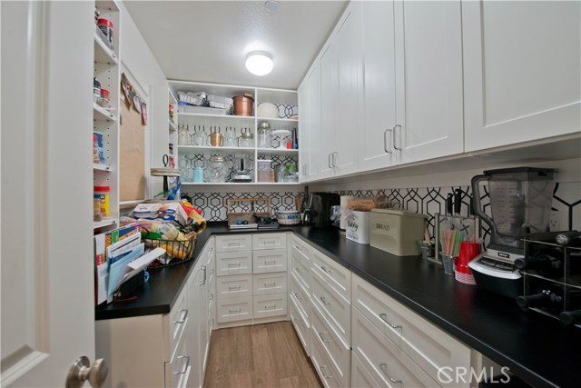 5 Bed Home for Sale in Saugus, California