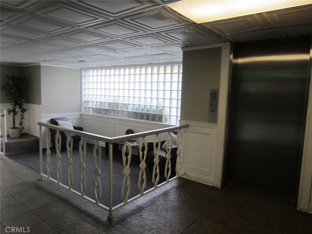 Photo for 570 W Stocker Street, 214, Glendale, CA 91202 - Listing #SR-19274904 570 W Stocker Street, 214, Glendale, CA 91202