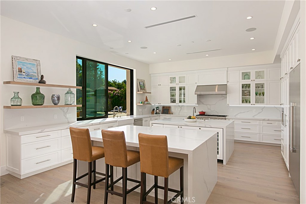 Photo for 23042 CALVERT Street, Woodland Hills, CA 91367 - Listing #SR-19232826 23042 CALVERT Street, Woodland Hills, CA 91367