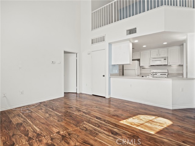 1 Bed Home for Sale in Saugus, California