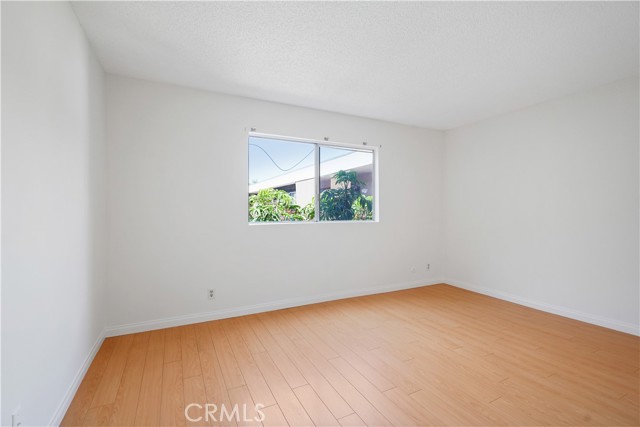 1 Bed Home for Sale in Encino, California