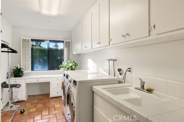5 Bed Home for Sale in Encino, California