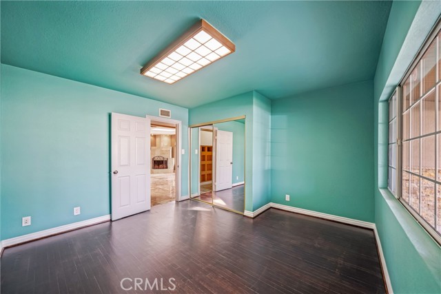 4 Bed Home for Sale in Van Nuys, California