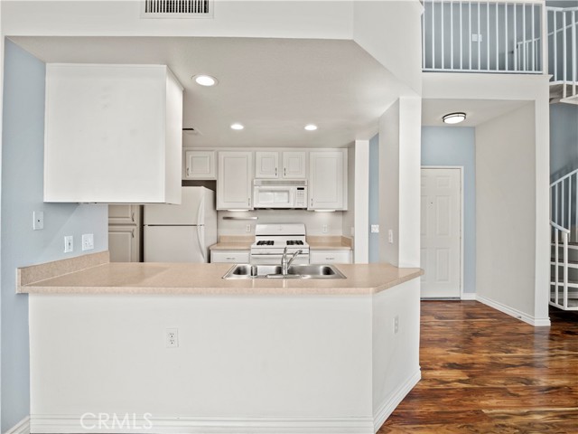 1 Bed Home for Sale in Saugus, California