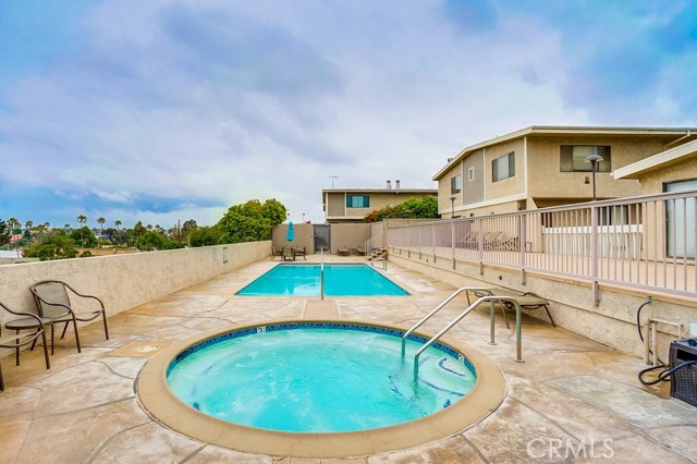 511 Meyer Lane, Redondo Beach, California 90278, 2 Bedrooms Bedrooms, ,1 BathroomBathrooms,Residential,Sold,Meyer,SR19152938