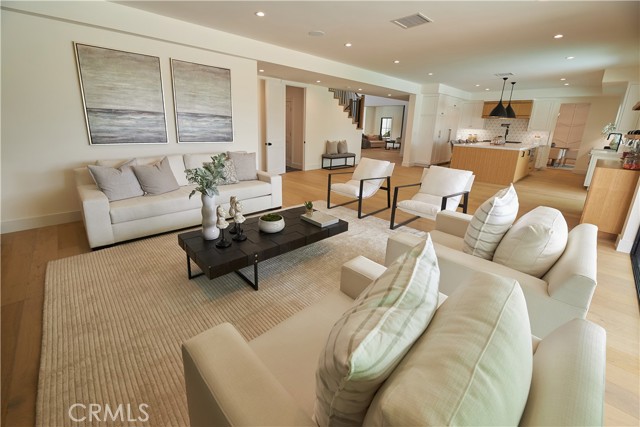 5 Bed Home for Sale in Encino, California