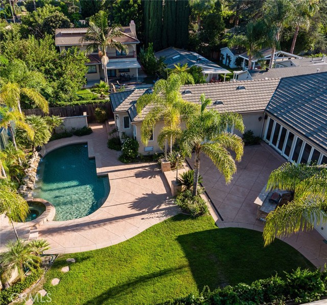 6 Bed Home for Sale in Sherman Oaks, California