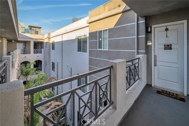 2 Bed Home for Sale in Studio City, California