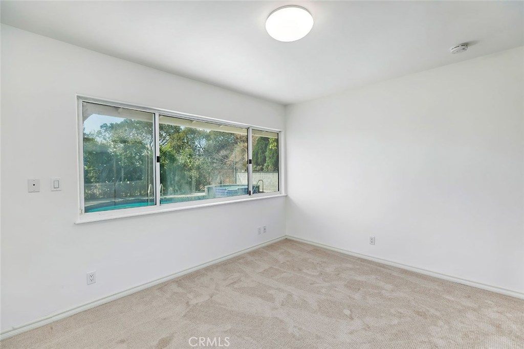 Photo for 648 ROBIN GLEN Drive, Glendale, CA 91202 - Listing #SR-19227329 648 ROBIN GLEN Drive, Glendale, CA 91202