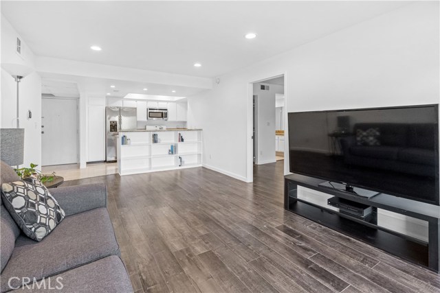 2 Bed Home for Sale in Los Angeles, California
