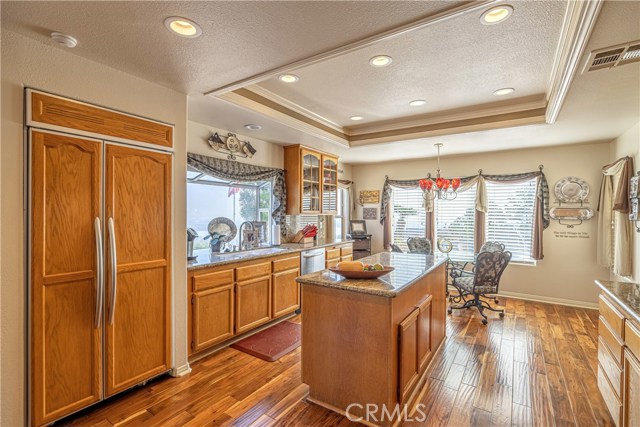 6 Bed Home for Sale in Palmdale, California