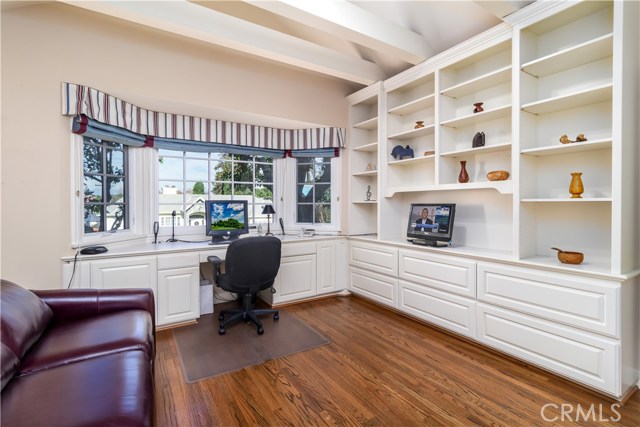 5 Bed Home for Sale in Sherman Oaks, California