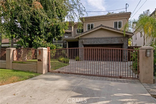 5 Bed Home for Sale in Valley Village, California