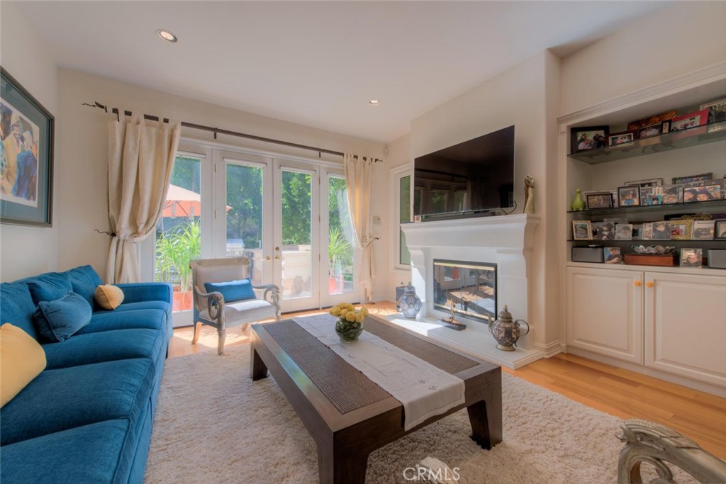 Photo for 3743 Winford Drive, Tarzana, CA 91356 - Listing #SR-19247958 3743 Winford Drive, Tarzana, CA 91356