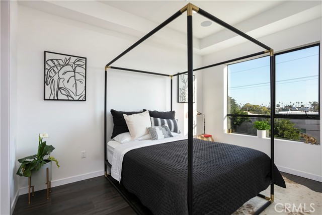 2 Bed Home for Sale in Hollywood, California
