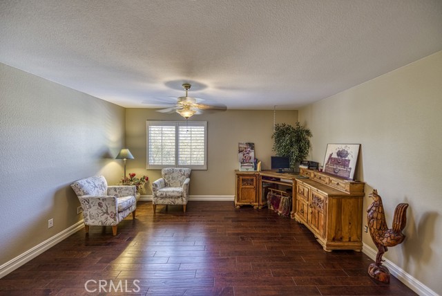 5 Bed Home for Sale in Saugus, California