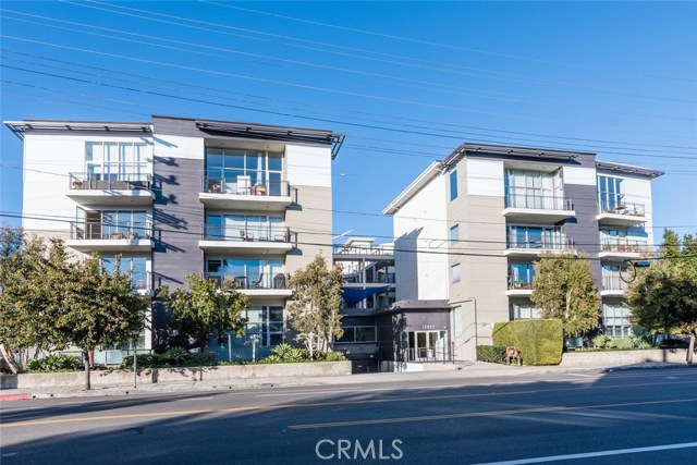 2 Bed Home for Sale in Studio City, California