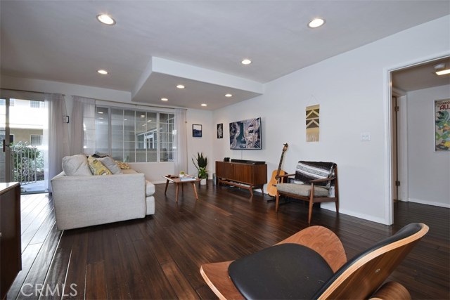 1 Bed Home for Sale in Sherman Oaks, California