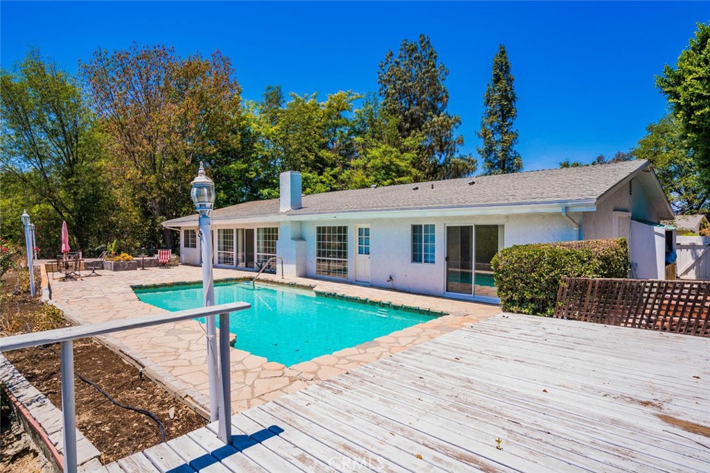 Photo for 5545 Ostin Avenue, Woodland Hills, CA 91367 - Listing #SR-19232071 5545 Ostin Avenue, Woodland Hills, CA 91367