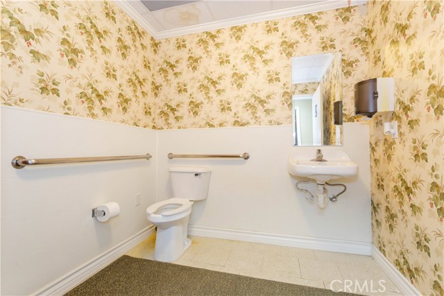 Avenue C6, ,Commercial,For Sale,Avenue C6,SR20175405