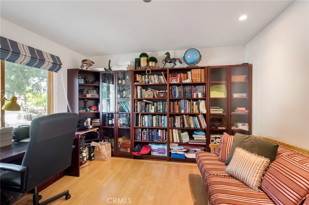 Photo for 1512 WABASSO Way, Glendale, CA 91208 - Listing #SR-19215623 1512 WABASSO Way, Glendale, CA 91208