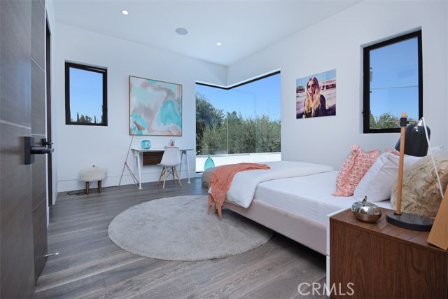 5 Bed Home for Sale in Sherman Oaks, California
