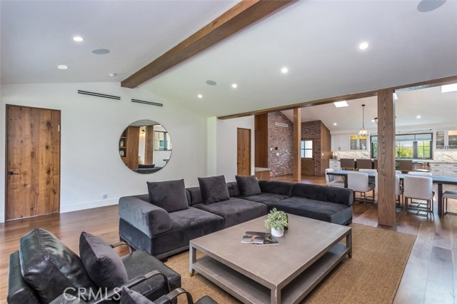 4 Bed Home for Sale in Studio City, California