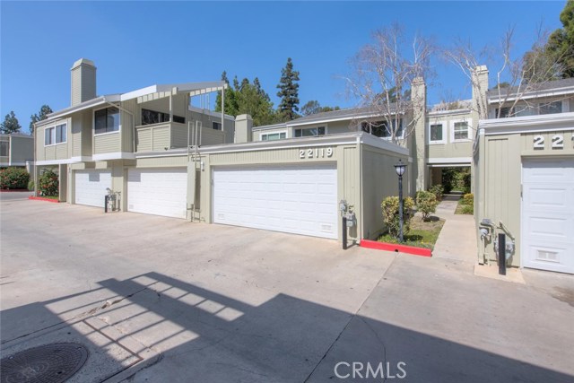 Photo of 22119 Burbank Boulevard #2, Woodland Hills, CA 91367