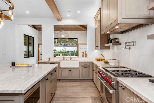 5 Bed Home for Sale in Encino, California
