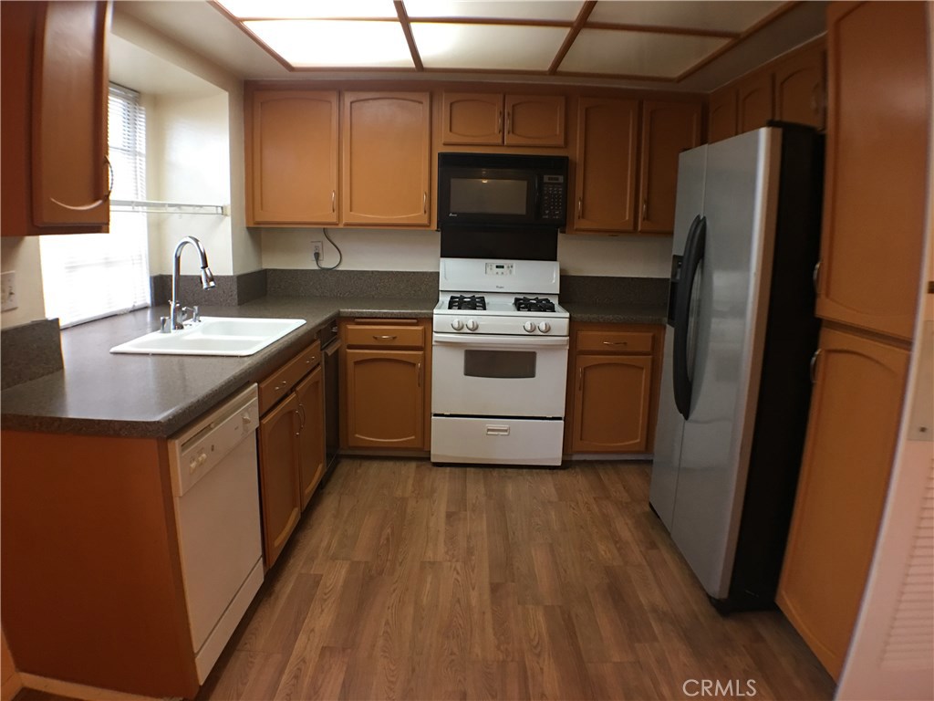 Photo of 18436 LEMARSH STREET #37, Northridge, CA 91325