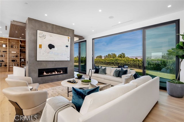6 Bed Home for Sale in Encino, California