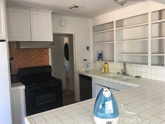 4 Bed Home for Sale in Lake Balboa, California