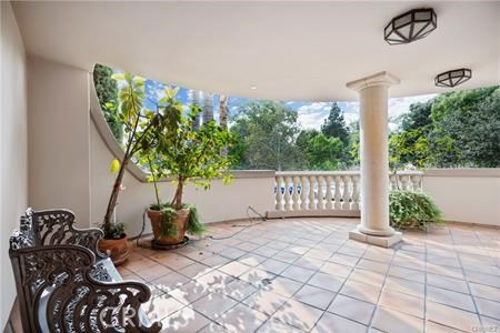 2 Bed Home for Sale in Studio City, California