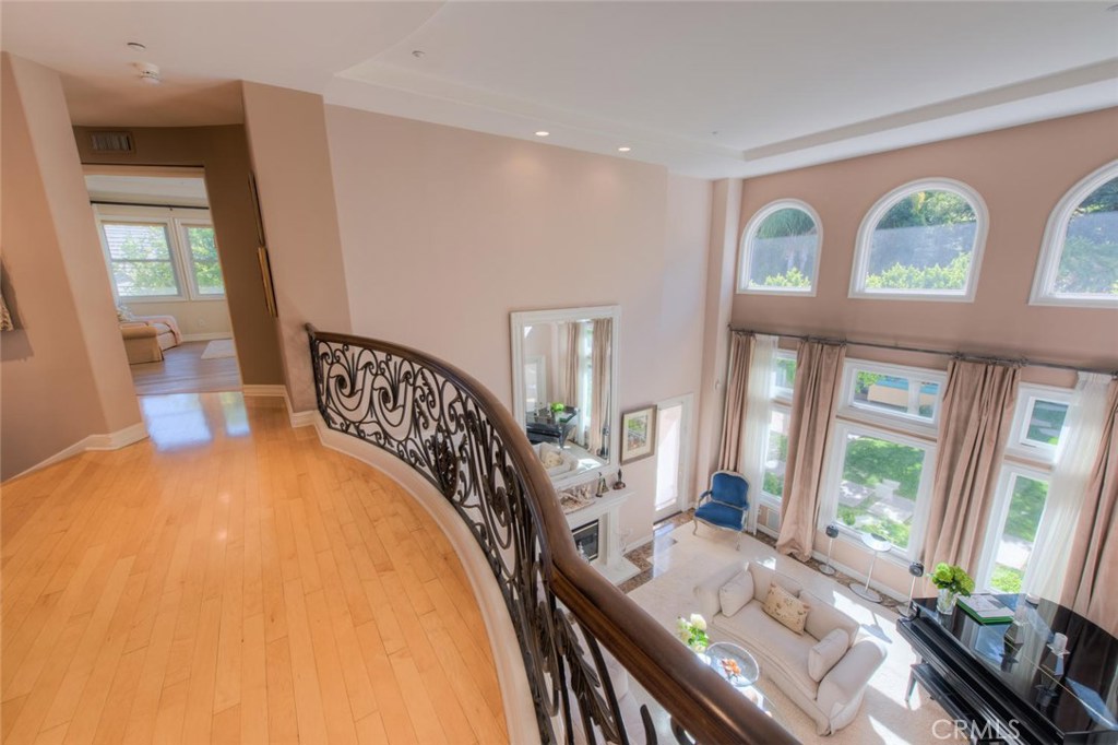 Photo for 3743 Winford Drive, Tarzana, CA 91356 - Listing #SR-19247958 3743 Winford Drive, Tarzana, CA 91356