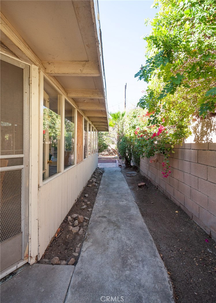 Photo for 9743 PALI Avenue, Tujunga, CA 91042 - Listing #SR-19267232 9743 PALI Avenue, Tujunga, CA 91042