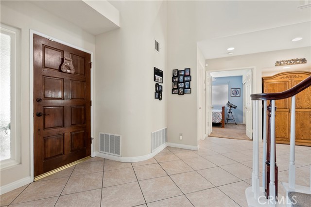 5 Bed Home for Sale in Saugus, California